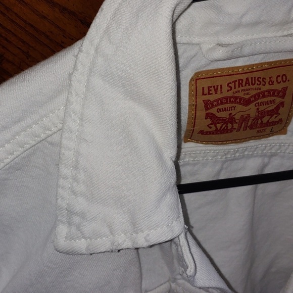 🔥❤Levis White Jean Jacket❤🔥 - Picture 3 of 5